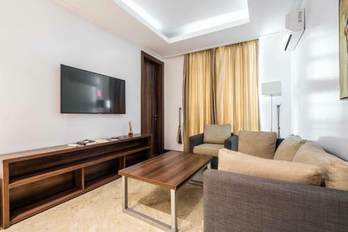 Boardroom Apartments