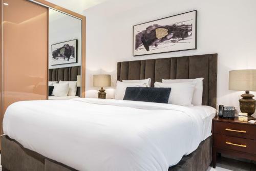 Boardroom Apartments