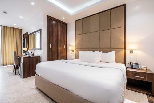 Boardroom Apartments
