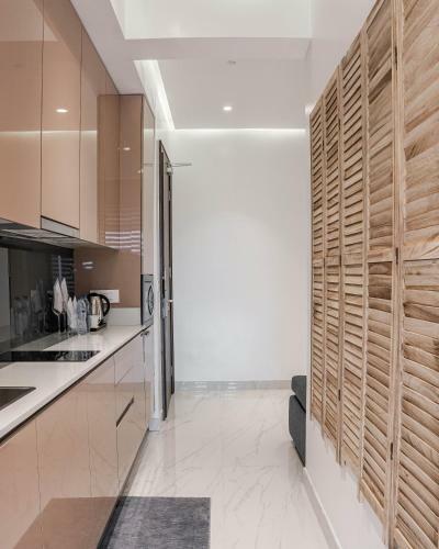 Boardroom Apartments