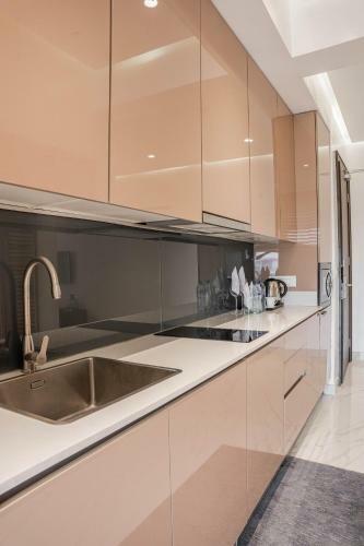 Boardroom Apartments