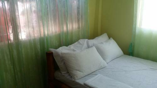 Ruchellemar's House For Rent