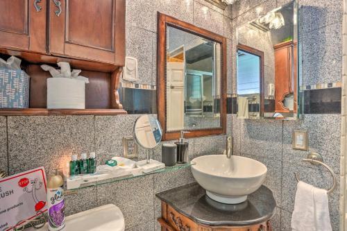 Boho Crestline Cabin, 1 Mile To Lake Gregory!