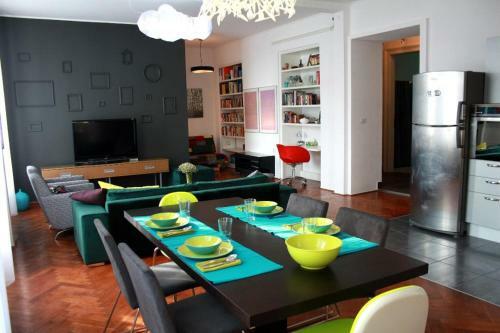 Cozy City Apartment