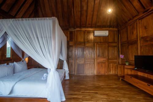 Bed & Breakfast Metangi Joglo House