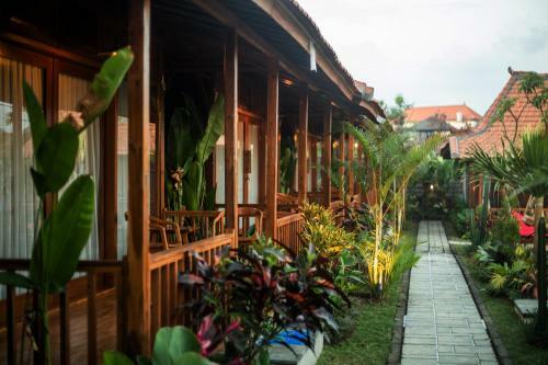 Bed & Breakfast Metangi Joglo House