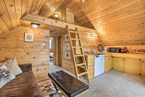 Spacious Mountain Retreat On Fenced Riverfront Lot