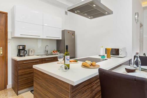 Villa Holiday House With Swimming Pool