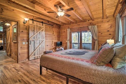 Family Cabin With Idyllic Views 9 Mi To Helen!