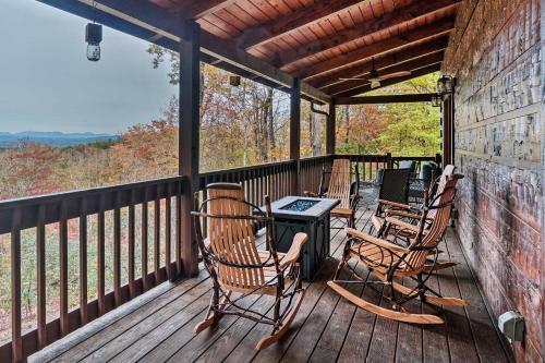 Family Cabin With Idyllic Views 9 Mi To Helen!