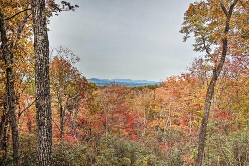 Family Cabin With Idyllic Views 9 Mi To Helen!