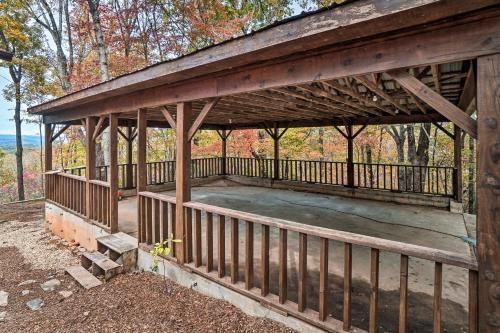 Family Cabin With Idyllic Views 9 Mi To Helen!