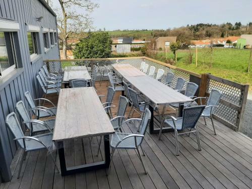 Hostal Gite De La Mari�e � 7mn Du Puy Du F0u