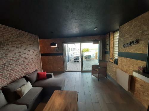 Hostal Gite De La Mari�e � 7mn Du Puy Du F0u