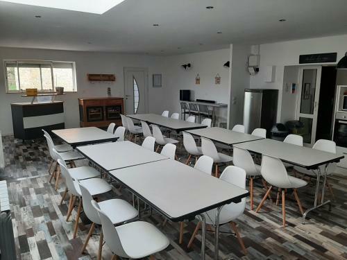 Hostal Gite De La Mari�e � 7mn Du Puy Du F0u