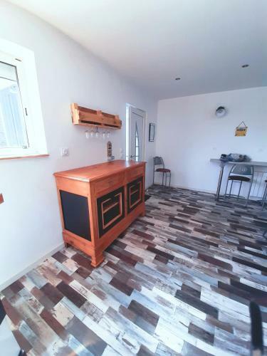 Hostal Gite De La Mari�e � 7mn Du Puy Du F0u