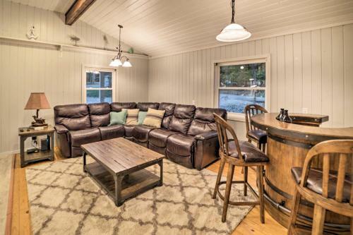 Benton House With Grill, Private Dock And Lake Access!