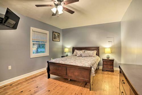 Benton House With Grill, Private Dock And Lake Access!