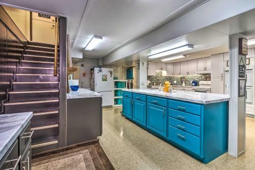 Apartment With Shared Amenities On 50 Acres