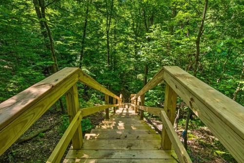 Newly Built Lakefront Escape With Private Dock!