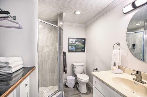 Updated Williamstown Apartment With Kitchen!