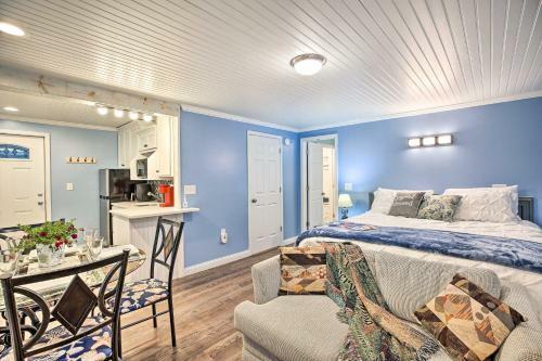 Updated Williamstown Apartment With Kitchen!