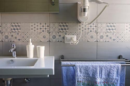 Ciraccio Apartments