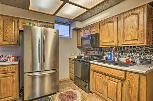 Apartamento Deluxe Omaha Escape With Game Room, Pool Access