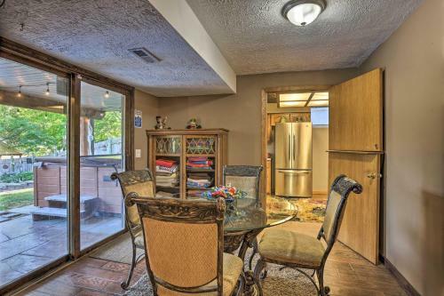 Apartamento Deluxe Omaha Escape With Game Room, Pool Access