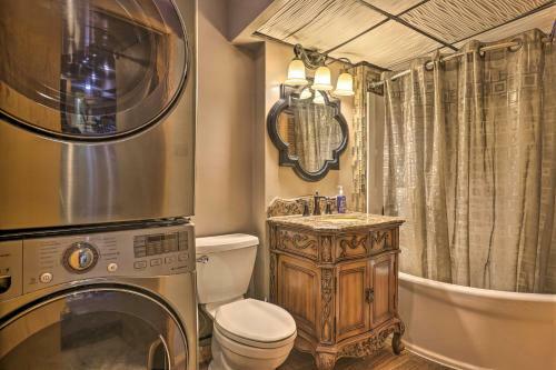 Apartamento Deluxe Omaha Escape With Game Room, Pool Access