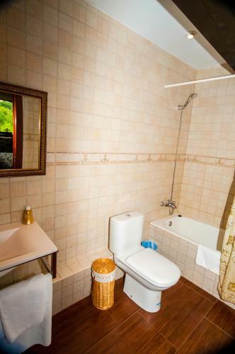 Apartamentos Rurales Larrago