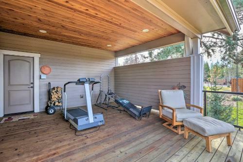 Secluded Deschutes Riverfront Retreat With Deck