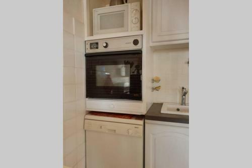 Maison Avec Vue Mer, �tang De Leucate Et Pyr�n�es