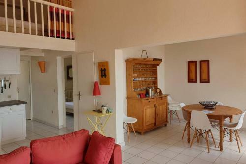Maison Avec Vue Mer, �tang De Leucate Et Pyr�n�es