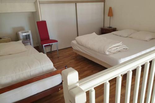 Maison Avec Vue Mer, �tang De Leucate Et Pyr�n�es