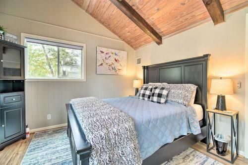 Cozy Cape Royale Cottage With Stone Fire Pit!