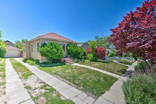 Modern, Pet-friendly Slc Townhome With Fire Pit!