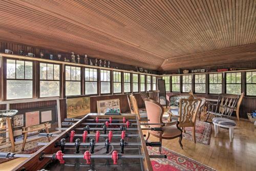 Villa Romantic 1850s Home With 2 Acres And Fire Pit!