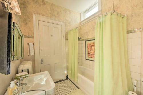 Villa Romantic 1850s Home With 2 Acres And Fire Pit!