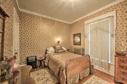 Villa Romantic 1850s Home With 2 Acres And Fire Pit!