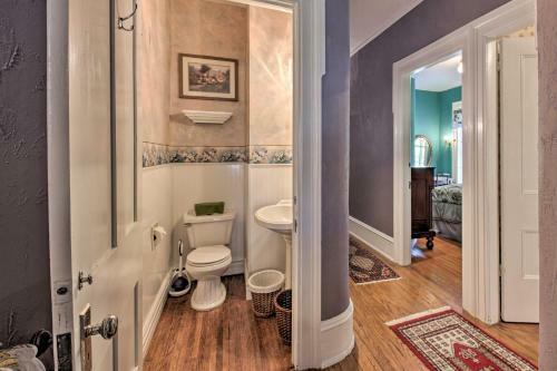 Villa Romantic 1850s Home With 2 Acres And Fire Pit!