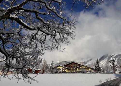 Wander- & Langlaufhotel Romantikchalet Almfrieden