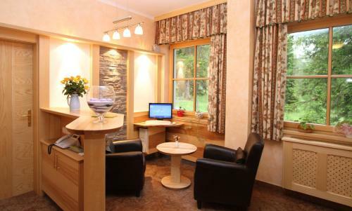 Hostal Alpenperle