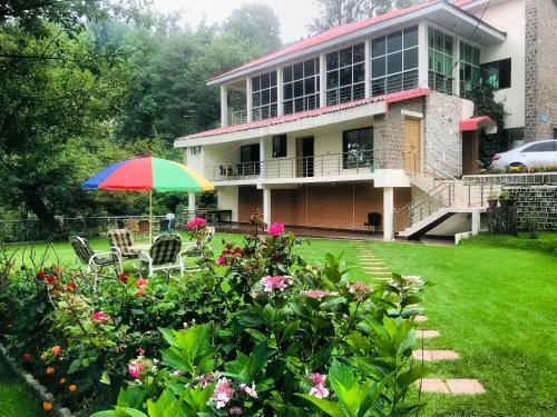 H.m.h Lodges & Hotel Resort