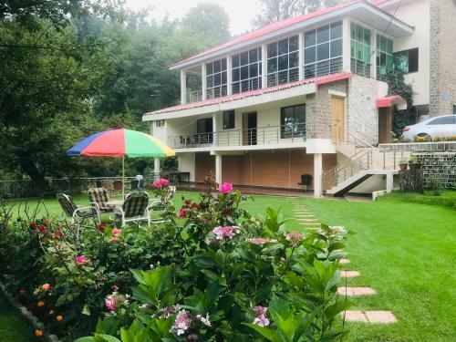 H.m.h Lodges & Hotel Resort