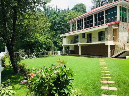 H.m.h Lodges & Hotel Resort