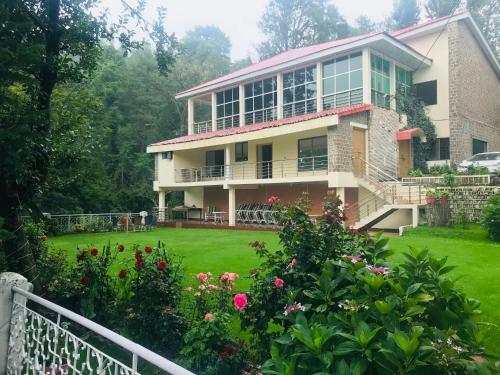 H.m.h Lodges & Hotel Resort