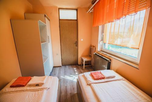 Apartma Rombon Brdo With Free Onsite Parking