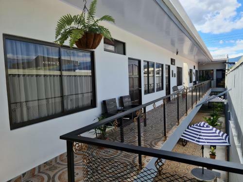 Apartamentos Ave Del Para�so
