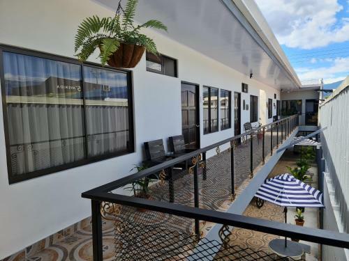 Apartamentos Ave Del Para�so